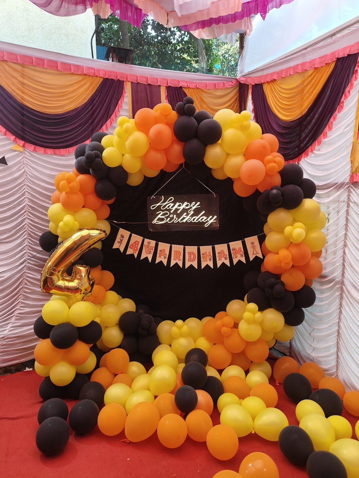 Balloon arch birthday decor